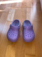 Crocs Kids Classic Hausschuhe gefüttert orchidee lila C13 30/31 Kr. München - Unterföhring Vorschau