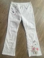 NEU Deerberg Jeans flared weiß mit Blumen & Schmetterlingen Gr 40 Niedersachsen - Northeim Vorschau