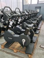 Technogym Excite 1000 Upright-Bike mit Unity 3-Console Nordrhein-Westfalen - Detmold Vorschau