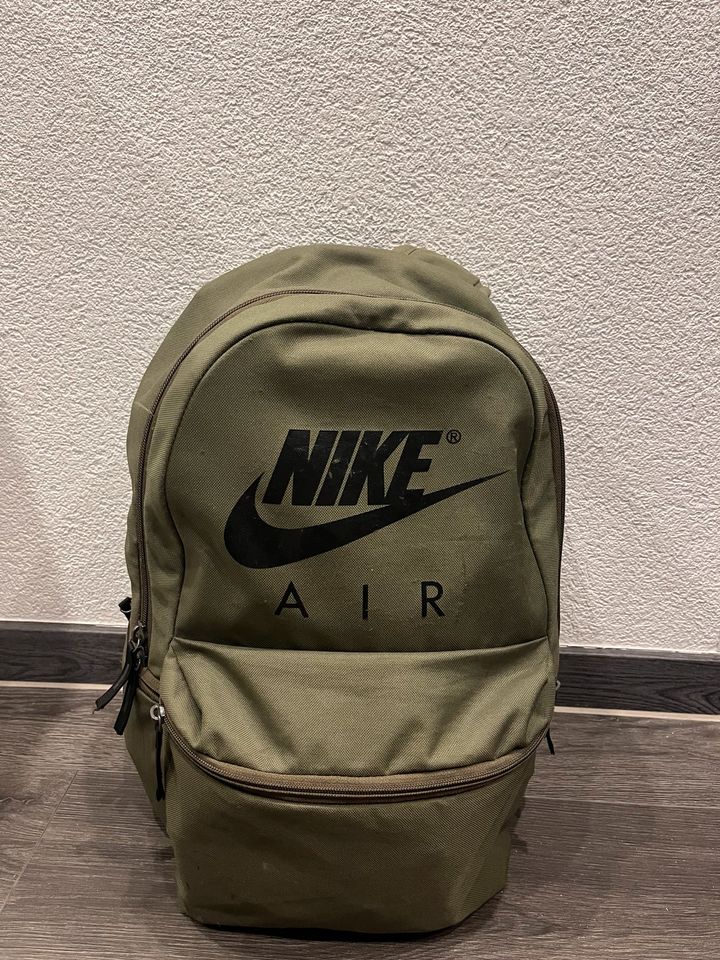 Nike Air Rucksack|Grün in Ostfildern