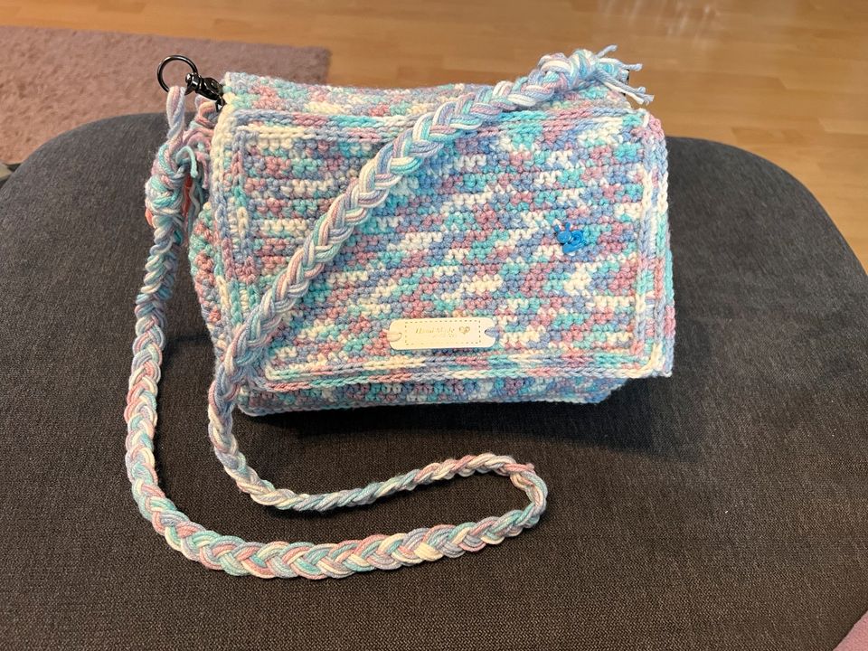 Handtasche gehäkelt, selbst gemacht in Bornheim