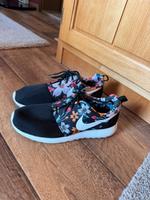 Nike Roshe Run Damen Neuwertig 40,5 Leipzig - Gohlis-Nord Vorschau