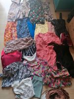 50 Teile Sommer Kleiderpaket xs Hippie Kleid Festival Nike Party Nordrhein-Westfalen - Jüchen Vorschau