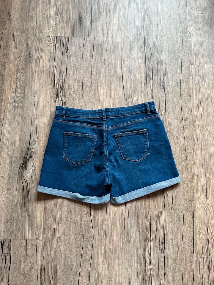 Primark DenimCo. kurze Damen Hose Jeans Hotpan Größe 42 in Mengkofen