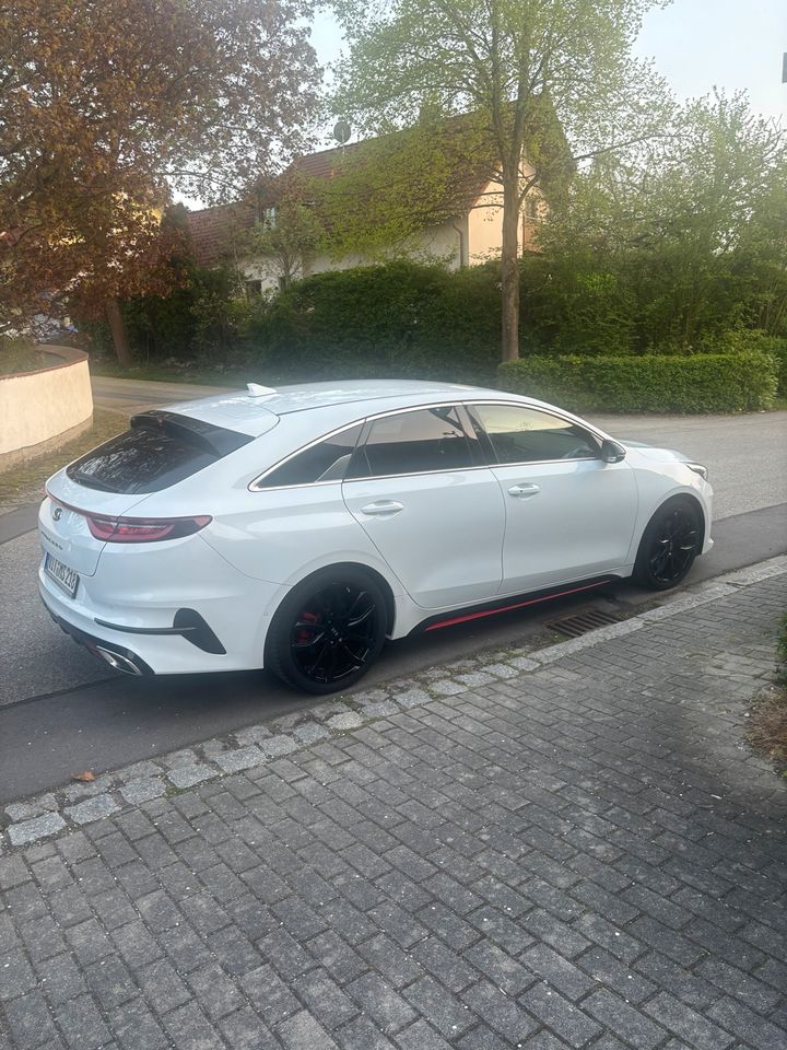 Kia ProCeed GT in Straubing