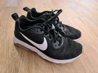 Nike Turnschuhe 38 Hallenschuhe Sneakers schwarz weiß Schuhe neuw Nordrhein-Westfalen - Bergisch Gladbach Vorschau