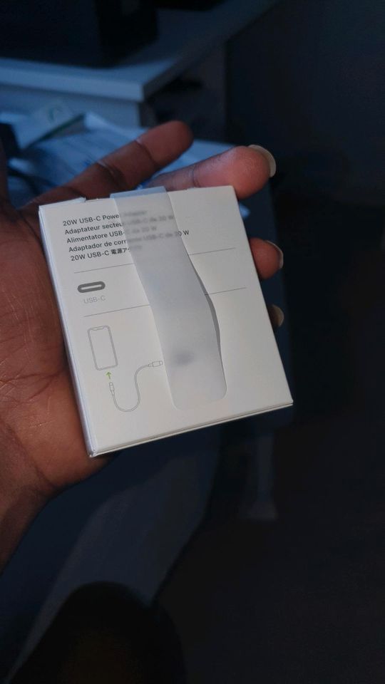Amazon Stick und originaler USB-C Power Adapter für IPhone in Mainleus