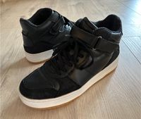 Sneaker High Winterschuhe schwarz gr. 40 Nordrhein-Westfalen - Detmold Vorschau