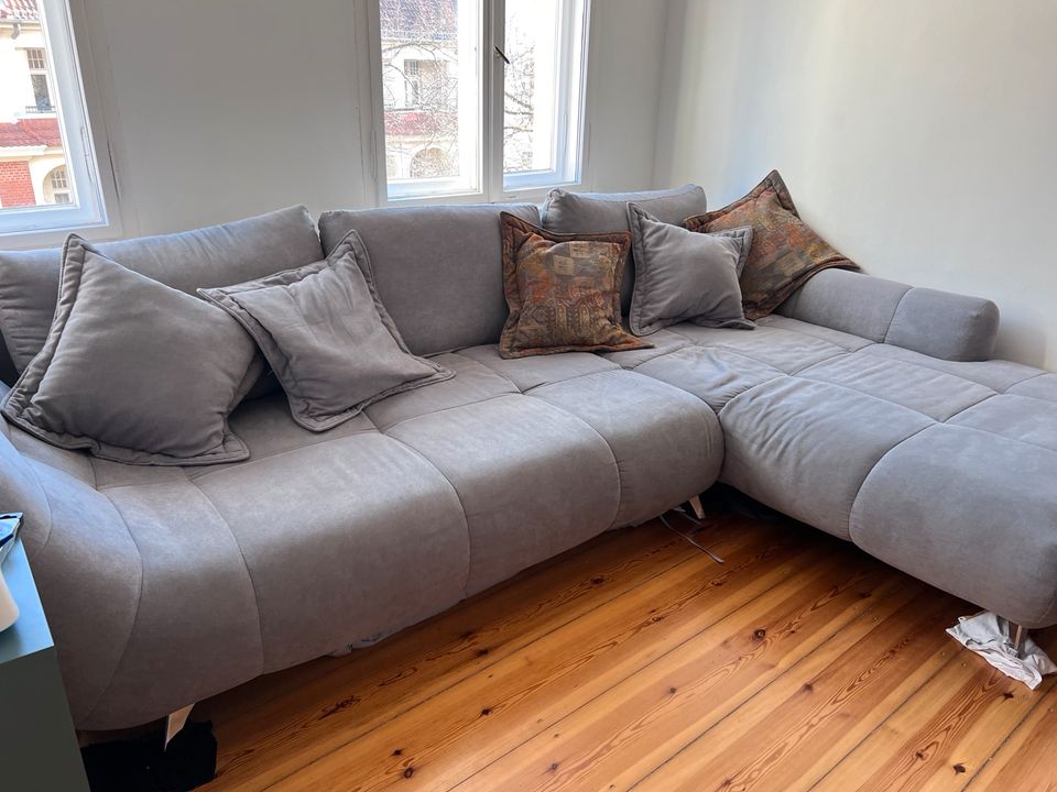 Couch „Bobb“ mit Kissen , ca 315x 2,10cm in Berlin