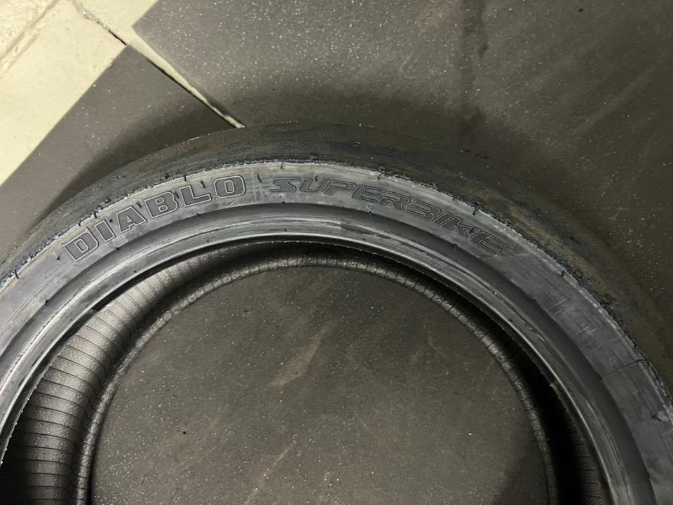 3x Motorradreifen Pirelli Diablo Superbike 120/70/R17 200/60/R17 in Berlin