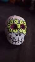 Handbemalter Pappmachée Sugarskull mit Glitzer Mexiko Halloween Baden-Württemberg - Tübingen Vorschau