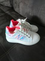 Mädchen NB sneakers gr 31 Neuwertig Hessen - Groß-Gerau Vorschau