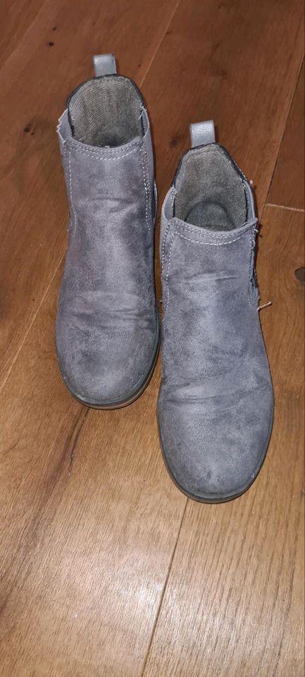 Stiefel Stiefeletten Größe 34 Mädchen in Offenbach