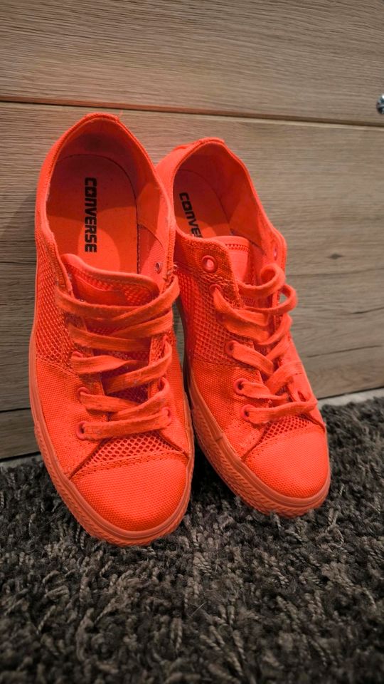 Converse Chucks 41 neon orange/neon rot in Bad Camberg