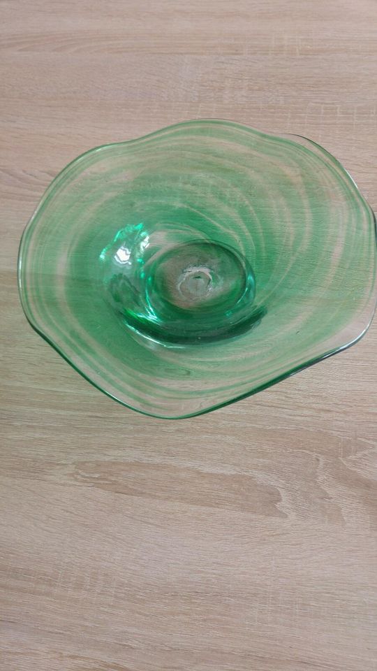 Glasschale in grün in Varel