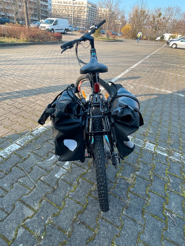 27,5" E-Bike WIE NEU mit viel EXTRA Zubehör in Dresden