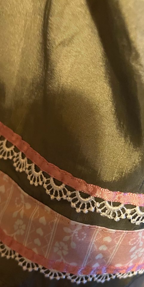 Dirndl Amisu/Größe 34/+Bluse/rosa,grün +weiße Highlights +Glitzer in Sandberg