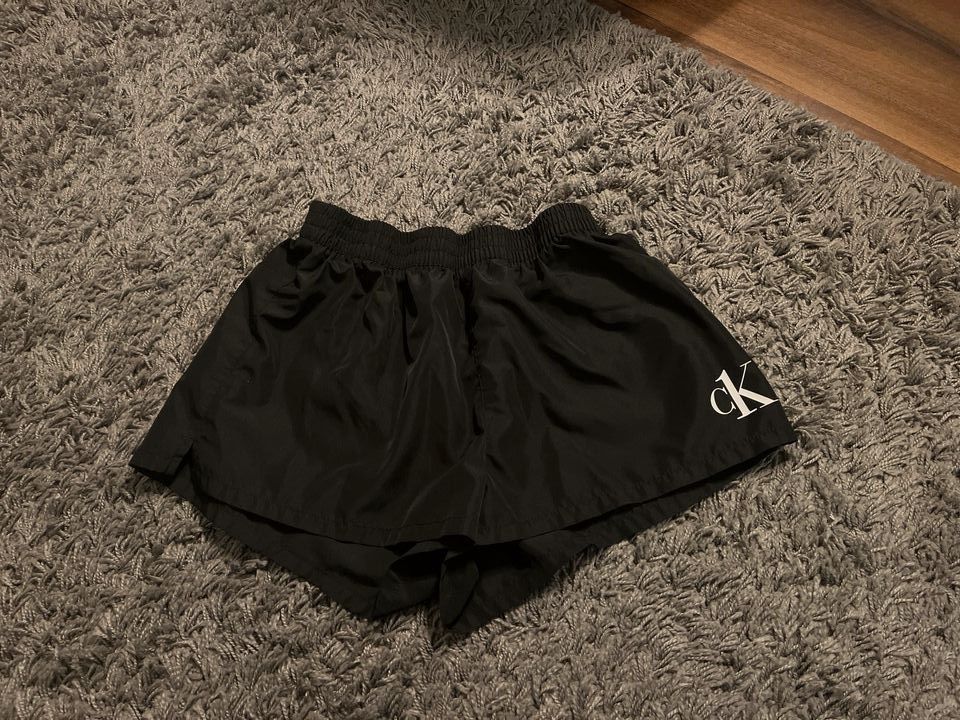 Calvin Klein Pants kurze Hose Sporthose m 38 in Bad Aibling