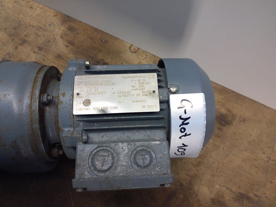 Stirnradgetriebe, Getriebemotor 0,12 KW, 4 U/min, 30 mm Welle in Sonsbeck