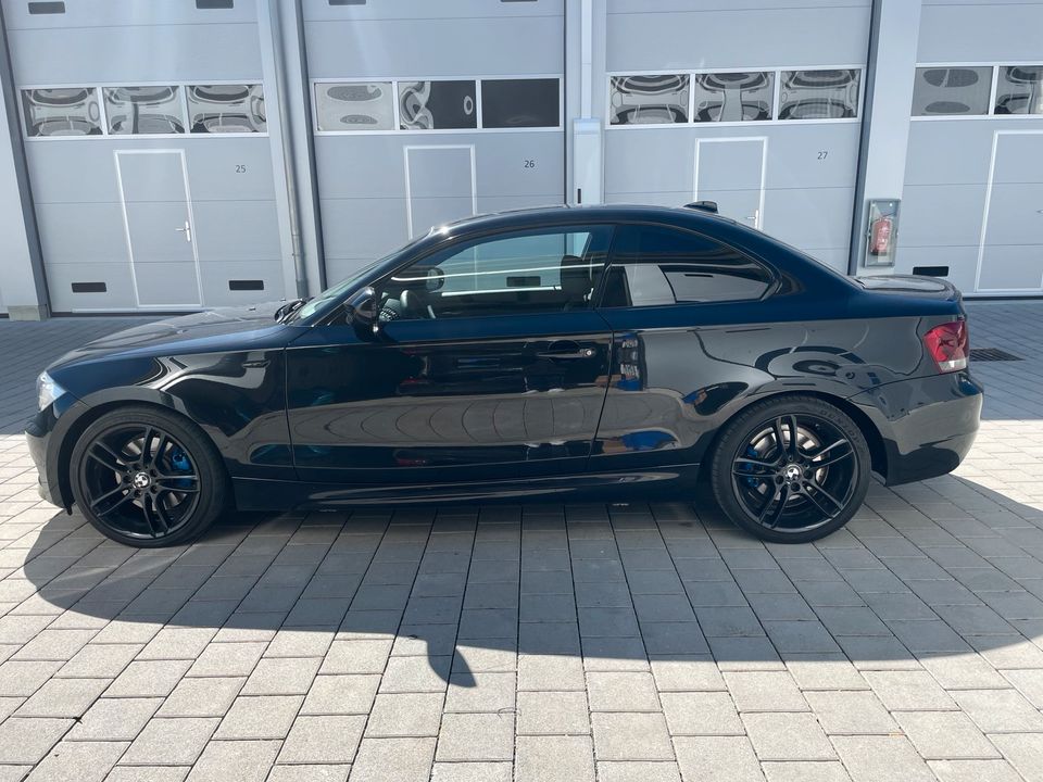 BMW 123d Coupe lci Facelift M-Paket e82 in Nagold