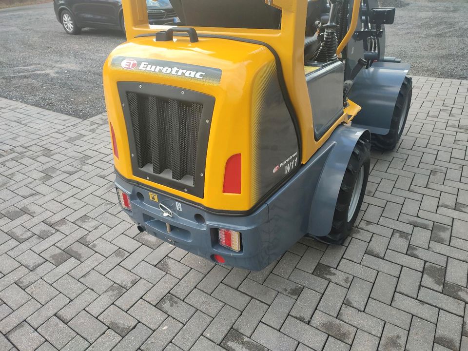 Radlader Hoflader Eurotrac W 11 Kubota Motor Hubhöhe 2,85 m NEU in Auderath