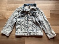 Schöne Jeansjacke H&M Größe 98 Rüschen helle Waschung Baden-Württemberg - Karlsdorf-Neuthard Vorschau