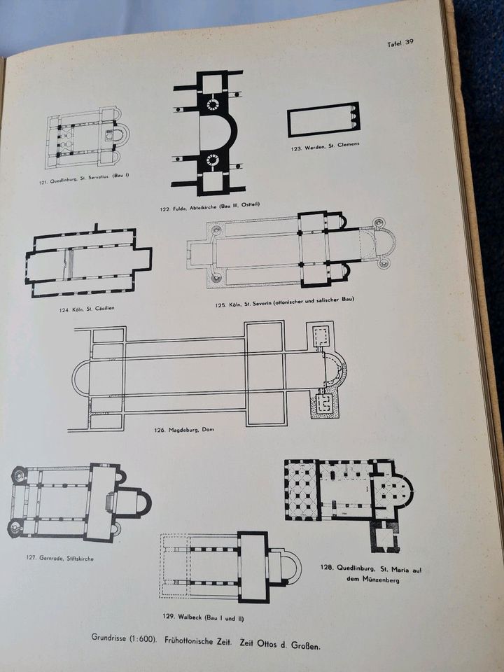 Deutscher Kirchenbau antikes Buch Architektur in Neuhausen