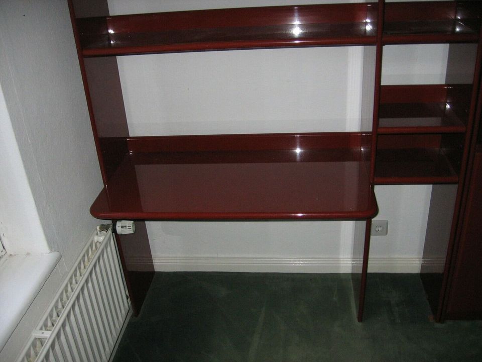 Seltene Schrankwand / Schrank / Schreibtisch / Regal in Langwedel