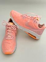Nike Air Schuhe Gr. 38,5 Neuw. Spitze Sportschuhe Sneakers Bayern - Elsenfeld Vorschau