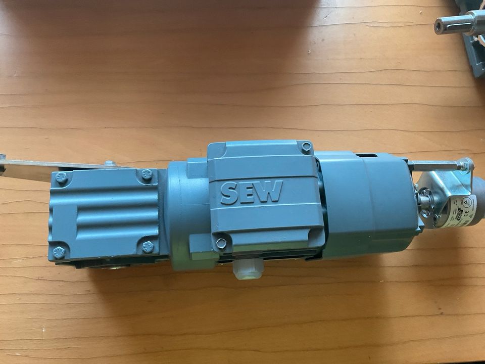 SEW Eurodrive Getriebemotor WA20 Bremse Encoder in Themar