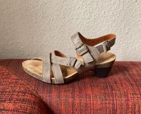 Graue Think! Sandalen aus gewachstem Leder, Gr.40 Pankow - Prenzlauer Berg Vorschau