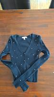 H&M Strickjacke schwarz mit Steinchen Gr XS 5€ Hessen - Hüttenberg Vorschau