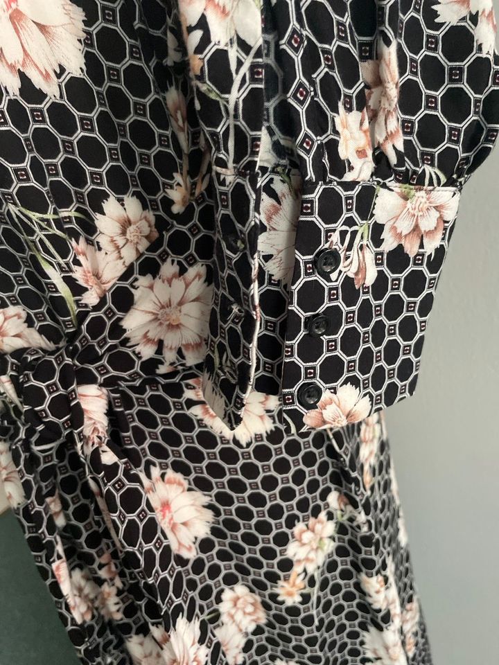 langes Kleid von Amisu floral Größe S schwarz in Rostock