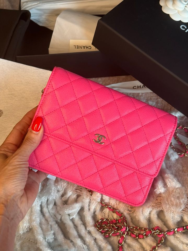 Chanel Tasche Wallet on Chain WOC neu in fuchsia/pink limitiert in Lich