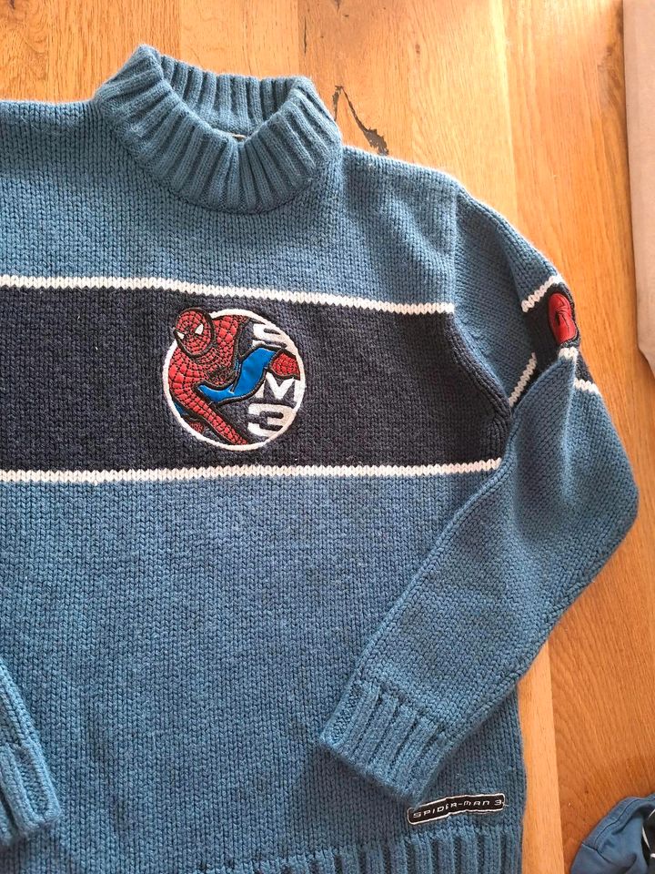 Spiderman Pullover ⭐134/140 in Königswinter