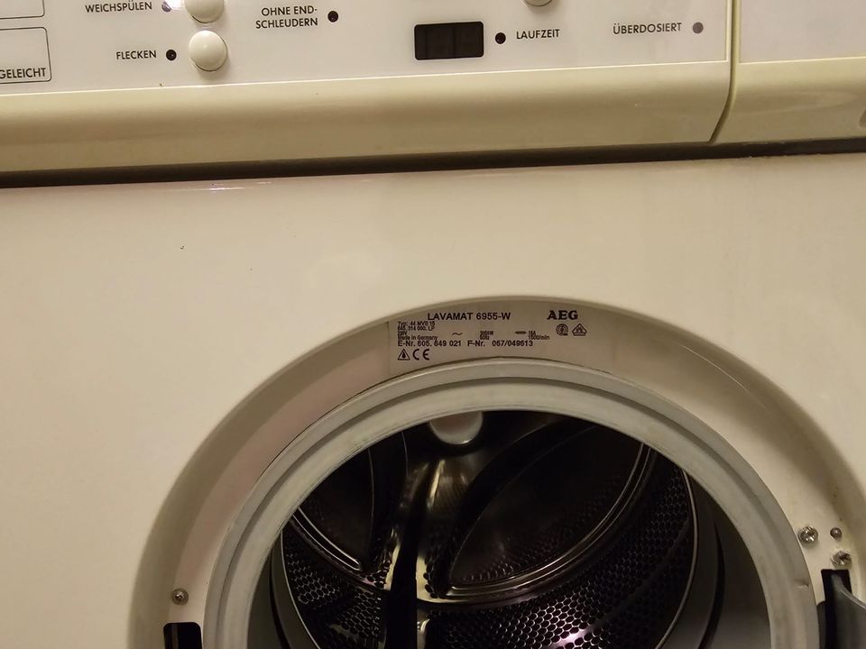 Waschmaschine AEG,funktioniert jedoch Türöffner defekt in Völklingen