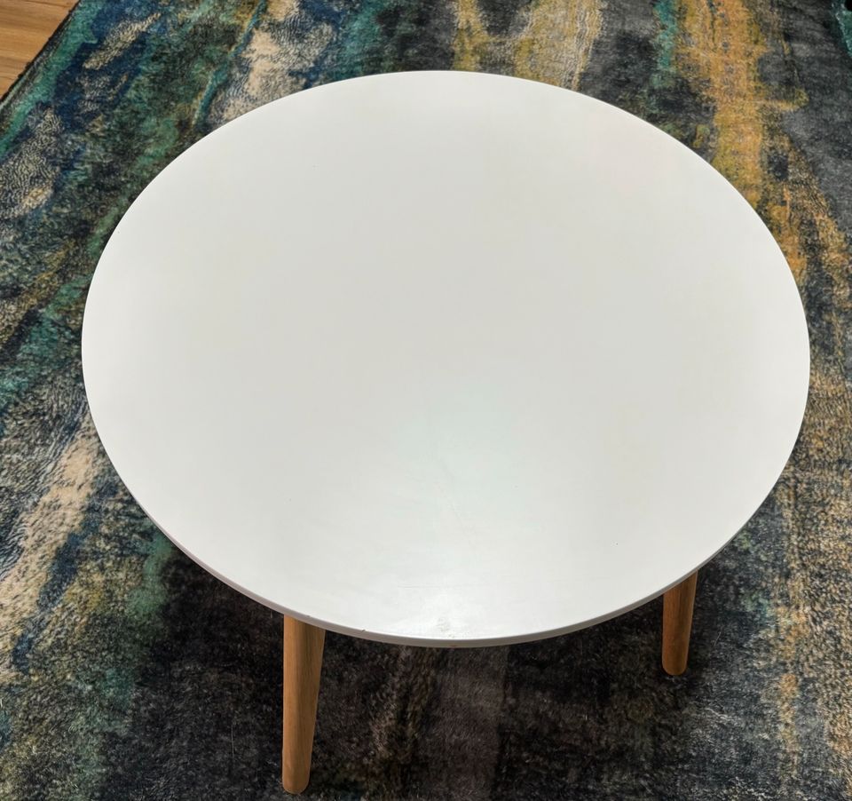 Tisch 60 x 60 x 51 cm weiß in Rugendorf