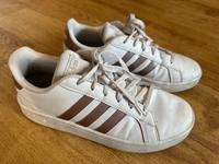 Adidas Sneaker / Turnschuhe für Damen, Gr. 39,5 Niedersachsen - Bad Fallingbostel Vorschau