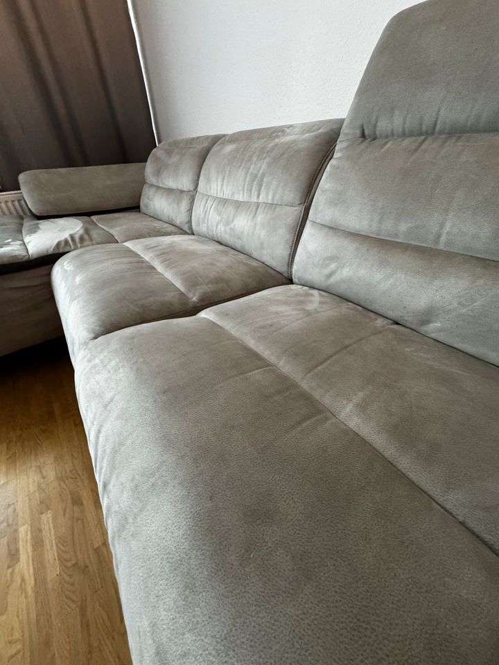 Couch mit Lehnen in Frankfurt am Main