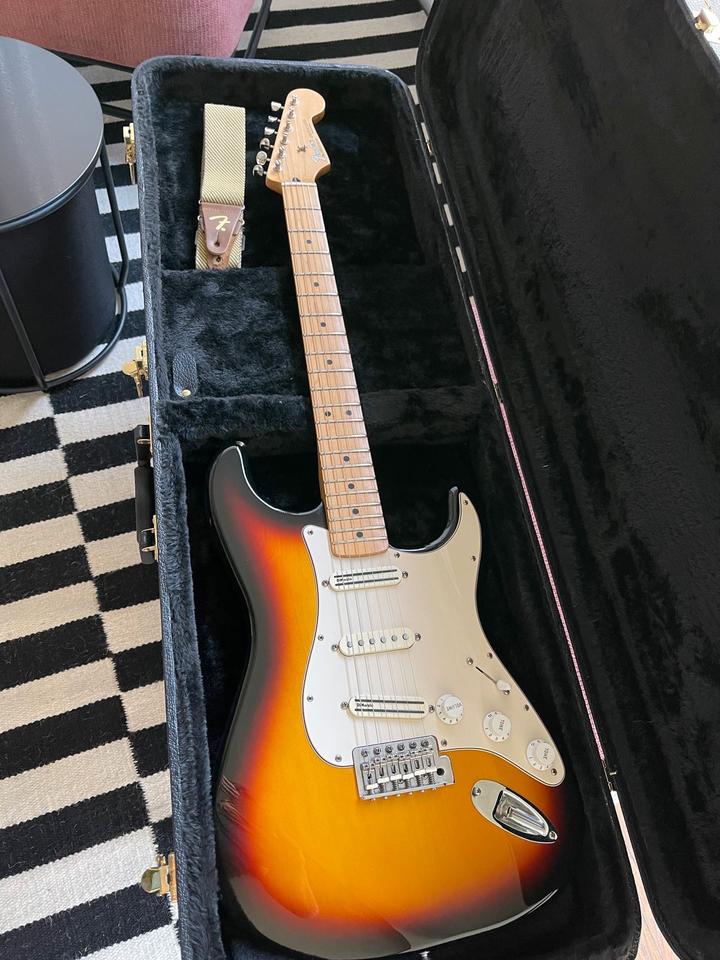 2006 60th Anniversary Fender MIM Stratocaster Dimarzio Upgrades in München