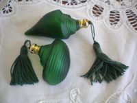 2 Vintage Parfümflakons Muschel Glas grün Bayern - Kumhausen Vorschau