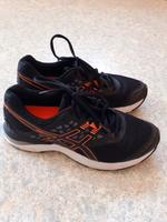Turnschuh, Laufschuhe, Sneaker Asics, neuwertig! Bayern - Scheidegg Vorschau
