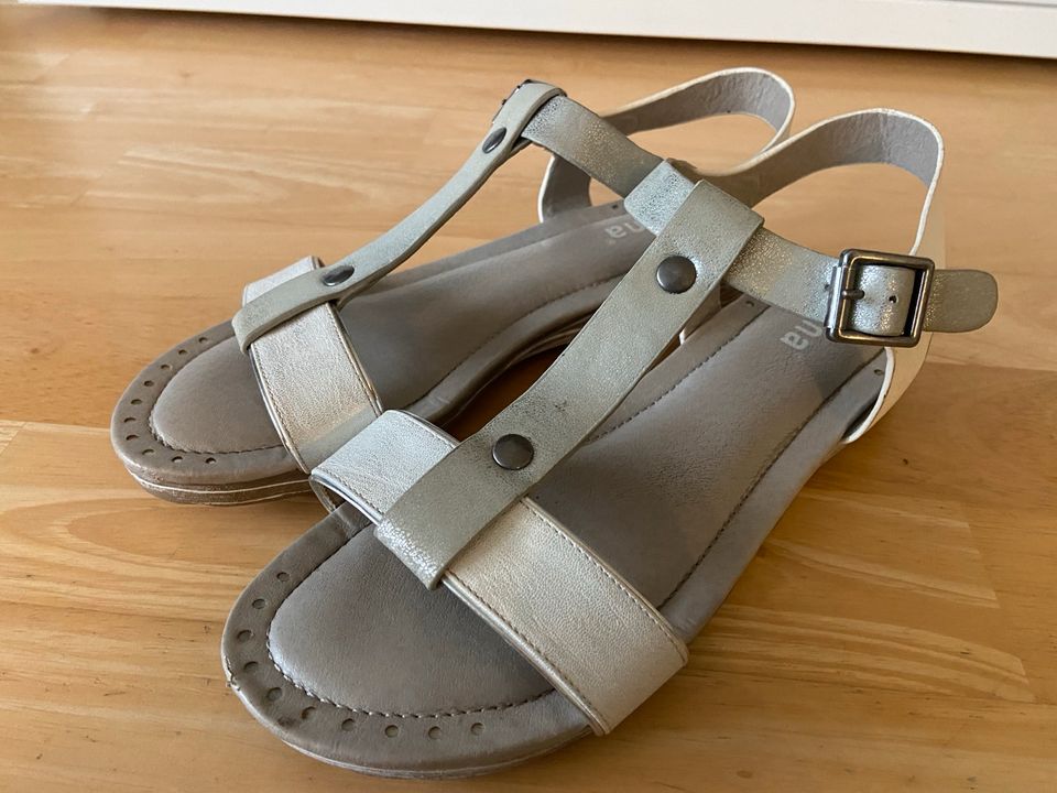 Jana Sandalen Leder Gr. 38 Weiß Silber in Ilsfeld