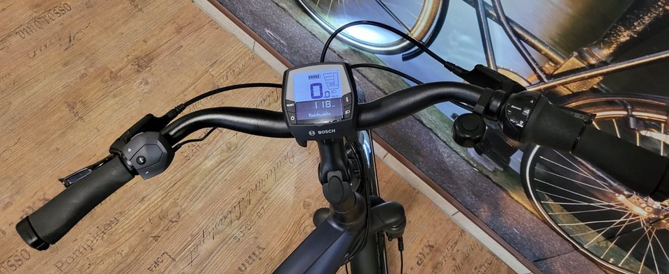 E-Bike Batavus Senero Bosch Mittelmotor Herrenfahrrad Angebot in Goch