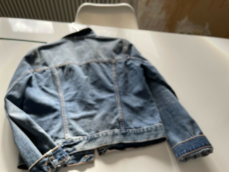 Hollister Jeans Jacke M 2 x getragen in Altrip