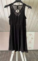 Kurzes Kleid  schwarz von  Vero Moda Gr.XS Hessen - Rodgau Vorschau