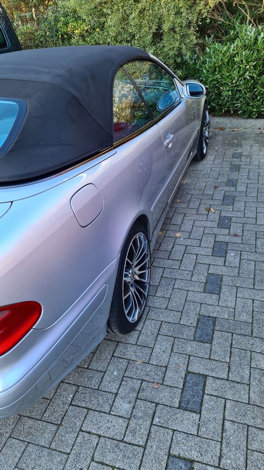 Mercedes Cabrio in Kiel