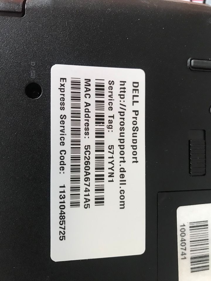 Dell Latitude laptop 8 Gb ohne Festplatte defekt in Hückelhoven
