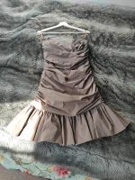 Kleid Cocktailkleid von Jake's Gr. 36 top Zustand grau Niedersachsen - Großheide Vorschau