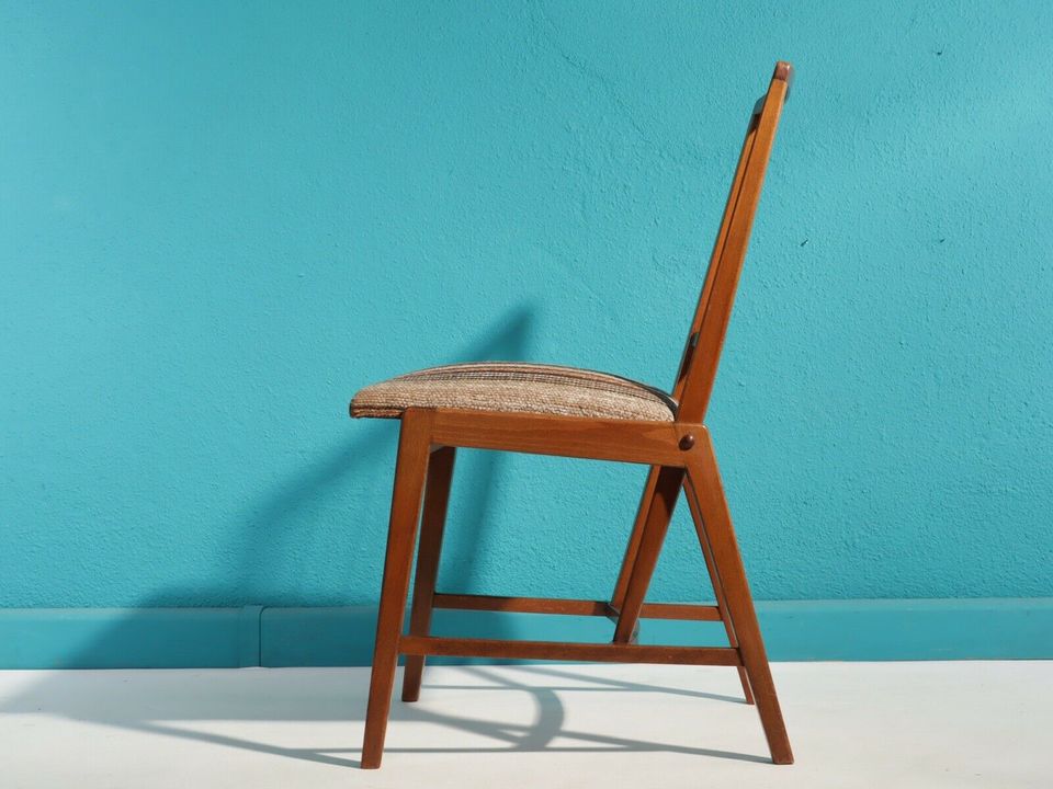 Formschöner Vintage Stuhl in Oelsnitz / Vogtland